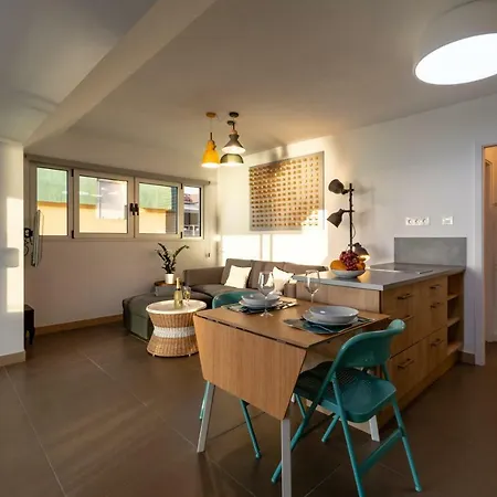 Апартаменти Living Canteras Homes - Beachfront Rooftop *